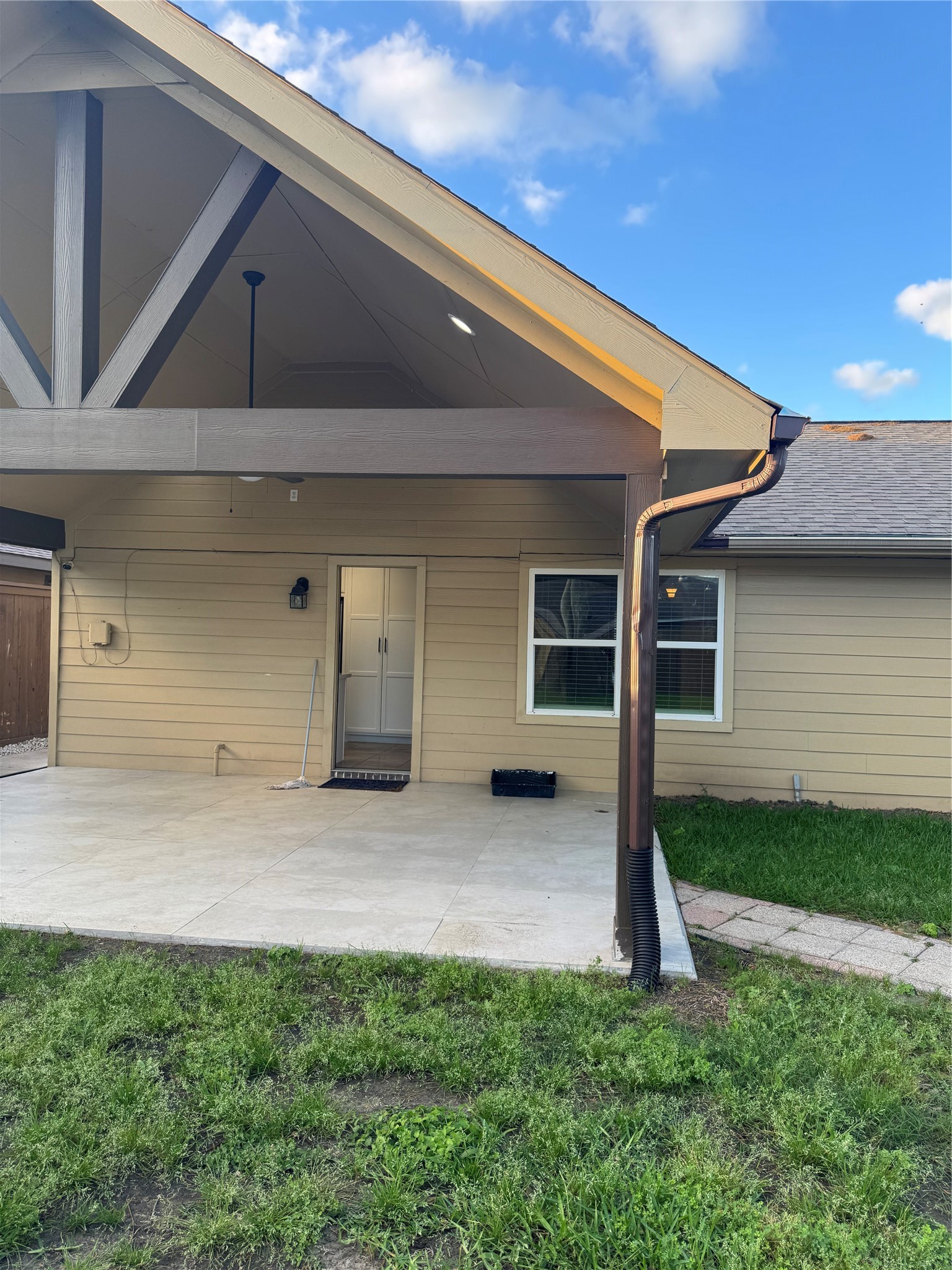 534 Sulphur Street Houston, TX 77034 - Photo 26 of 46 a front view of a house with a yard