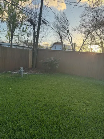 $1,800 | 534 Sulphur Street, Houston, TX 77034