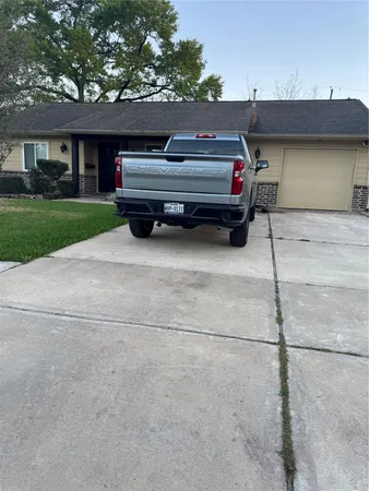 $1,800 | 534 Sulphur Street, Houston, TX 77034