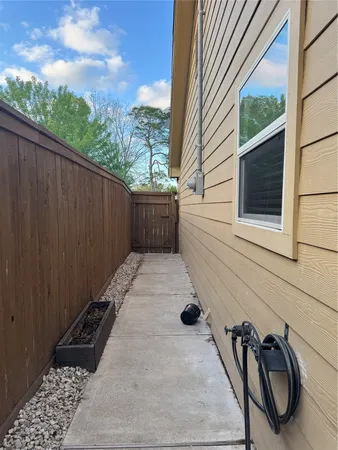 $1,800 | 534 Sulphur Street, Houston, TX 77034