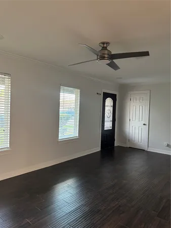 $1,800 | 534 Sulphur Street, Houston, TX 77034