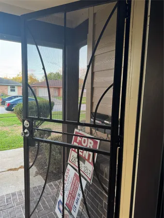 $1,800 | 534 Sulphur Street, Houston, TX 77034