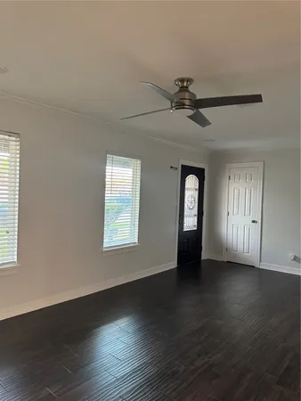 $1,800 | 534 Sulphur Street, Houston, TX 77034