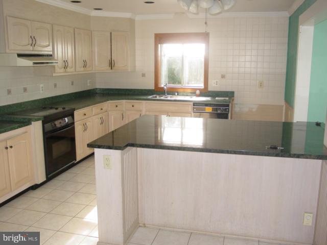 4924 Pleasant Grove Road Reisterstown, MD 21136 - Photo 3 of 16 Kitchen
