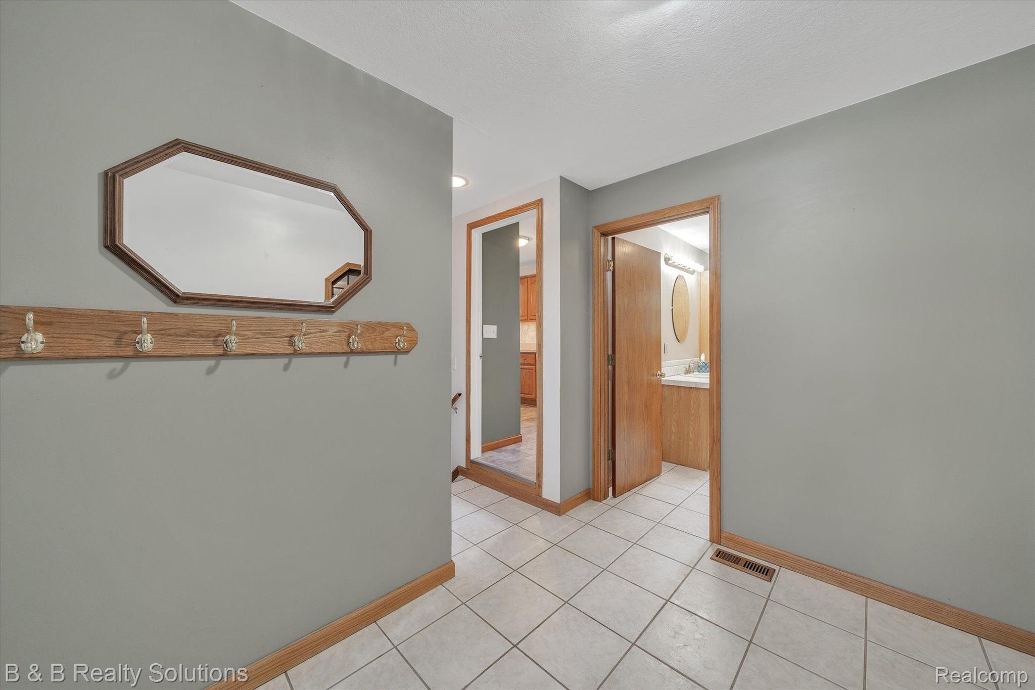 841 Barnes Lake Road Columbiaville, MI 48421 - Photo 16 of 62 Gallery Image 16