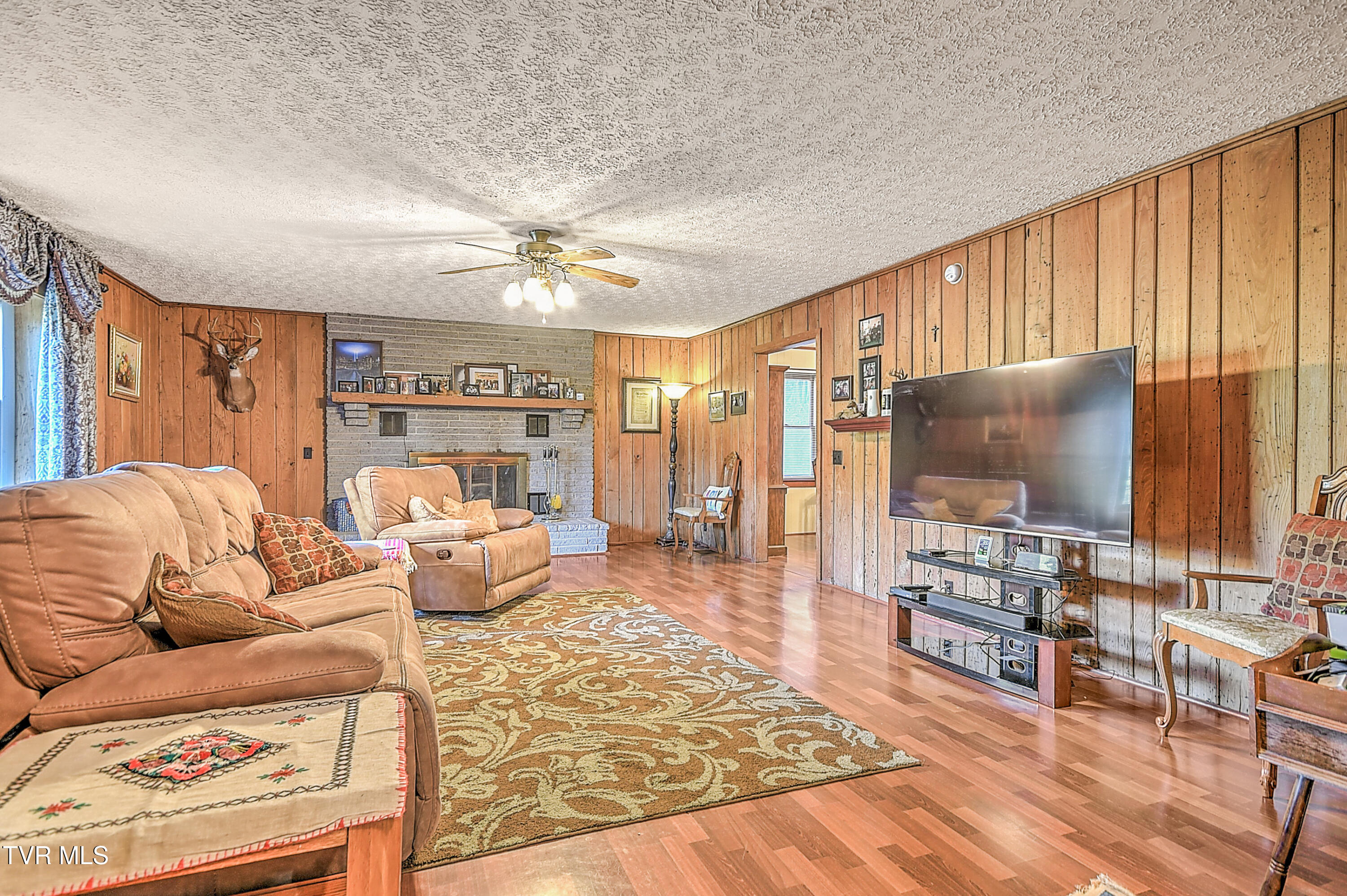 115 Freeman Silvers Road Erwin, TN 37650 - Photo 6 of 61 115 Freeman Silvers JR-6