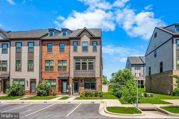$450,000 | 530 Levanna Lane, Glen Burnie, MD 21060