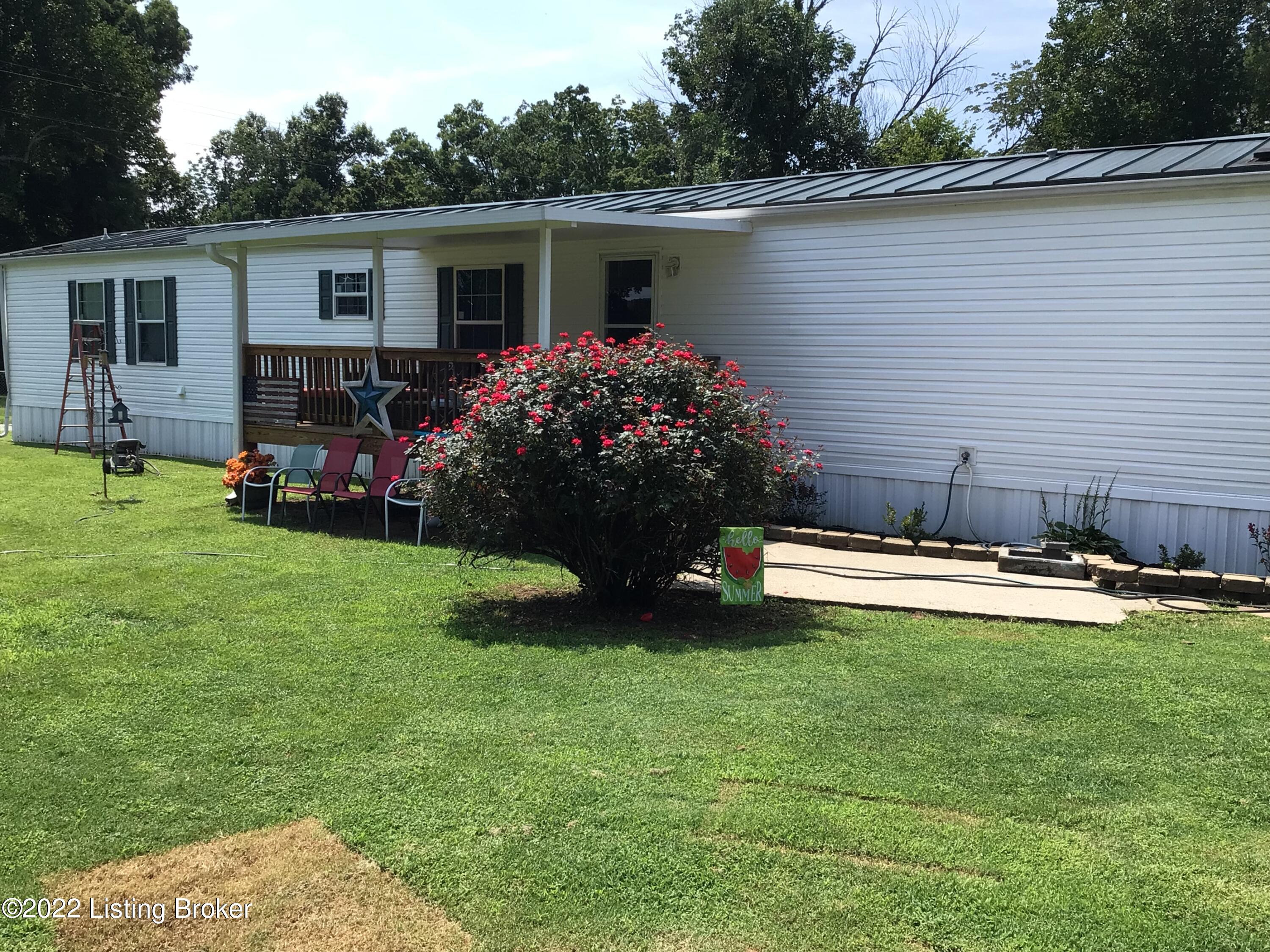 199 Bivins Point Road Shepherdsville, KY 40165 - Photo 2 of 25 58E959A7-4C0E-49FA-AAEF-B6B630E716A7
