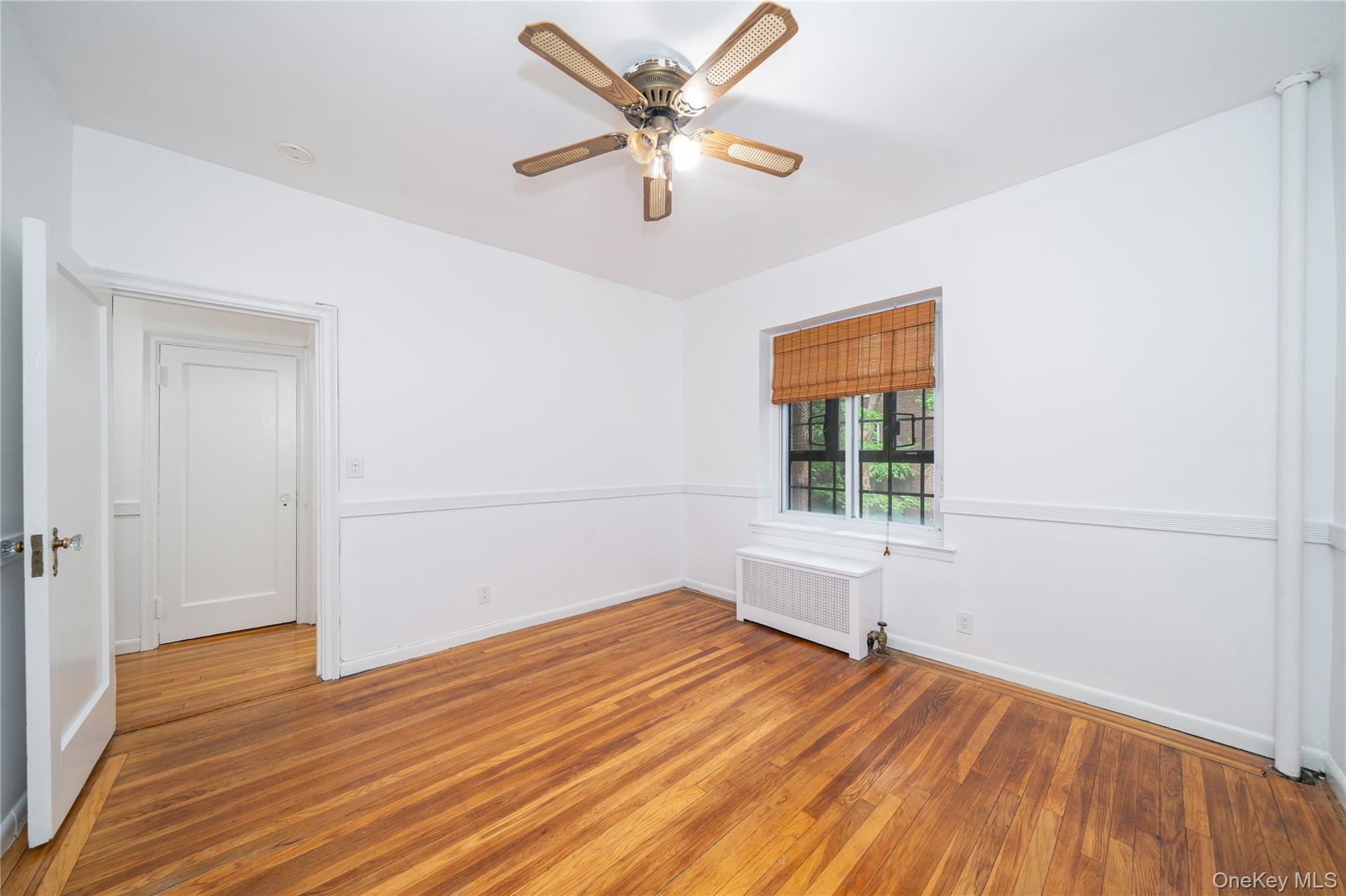 45 Pondfield Road West, Unit 1G Bronxville, NY 10708 - Photo 14 of 17 Bedroom