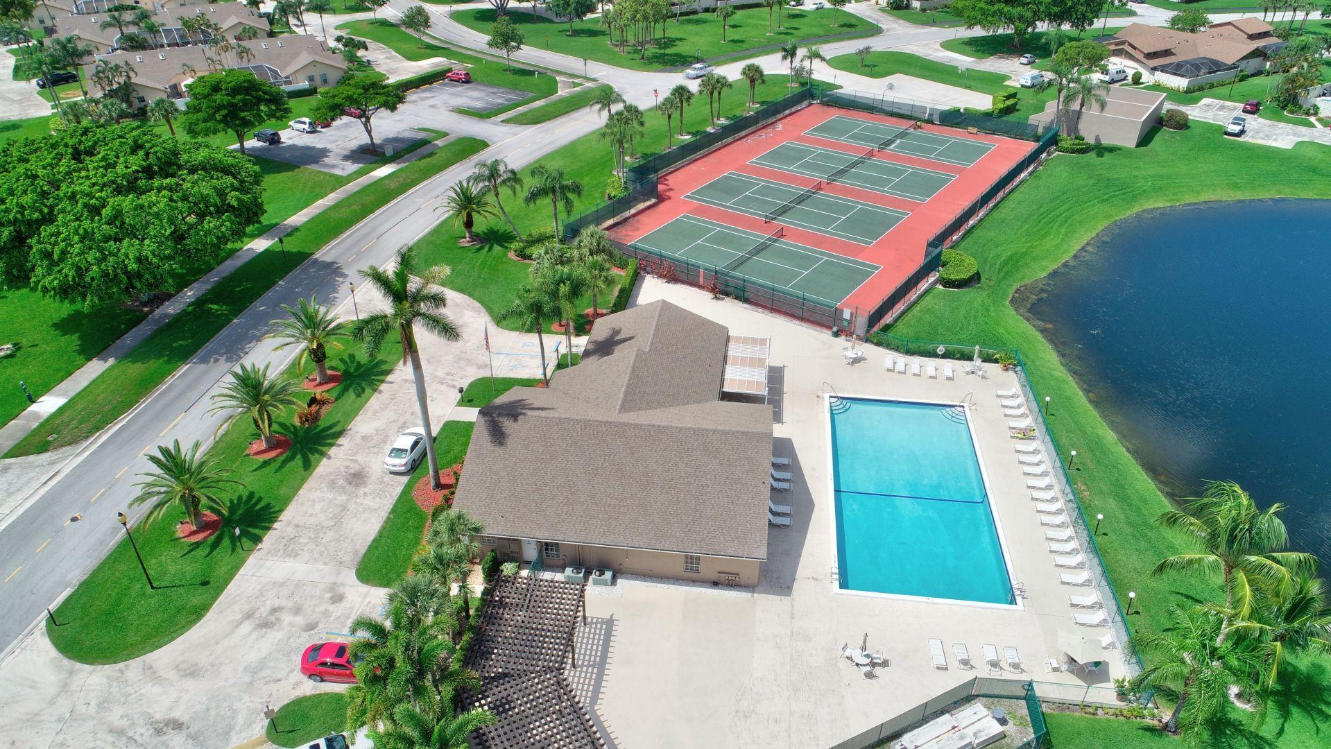 9238 Vineland Court, Unit G Boca Raton, FL 33496 - Photo 39 of 42 an aerial view of a house