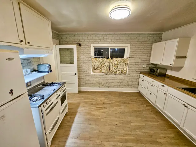 $2,600 | 511 Locust Street, Lodi, CA 95240