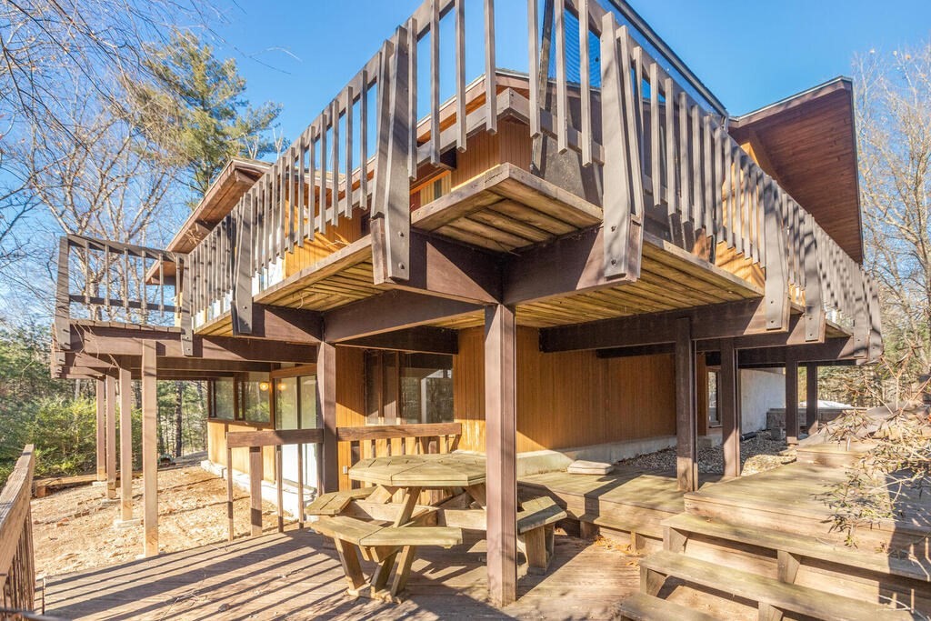 92 Leslie Road Rowley, MA 01969 - Photo 30 of 36 a view of a building with many windows