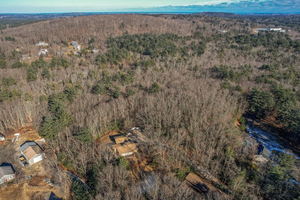 92 Leslie Road Rowley, MA 01969 - Photo 35 of 36 a view of a dry yard