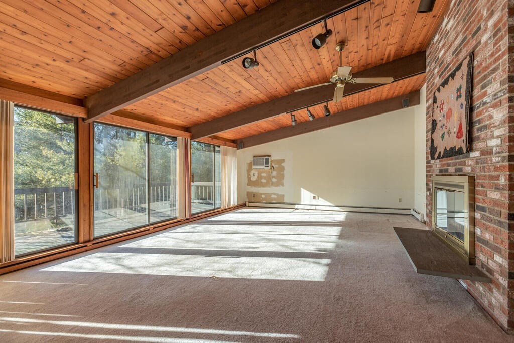 92 Leslie Road Rowley, MA 01969 - Photo 4 of 36 a view of a backyard of a house