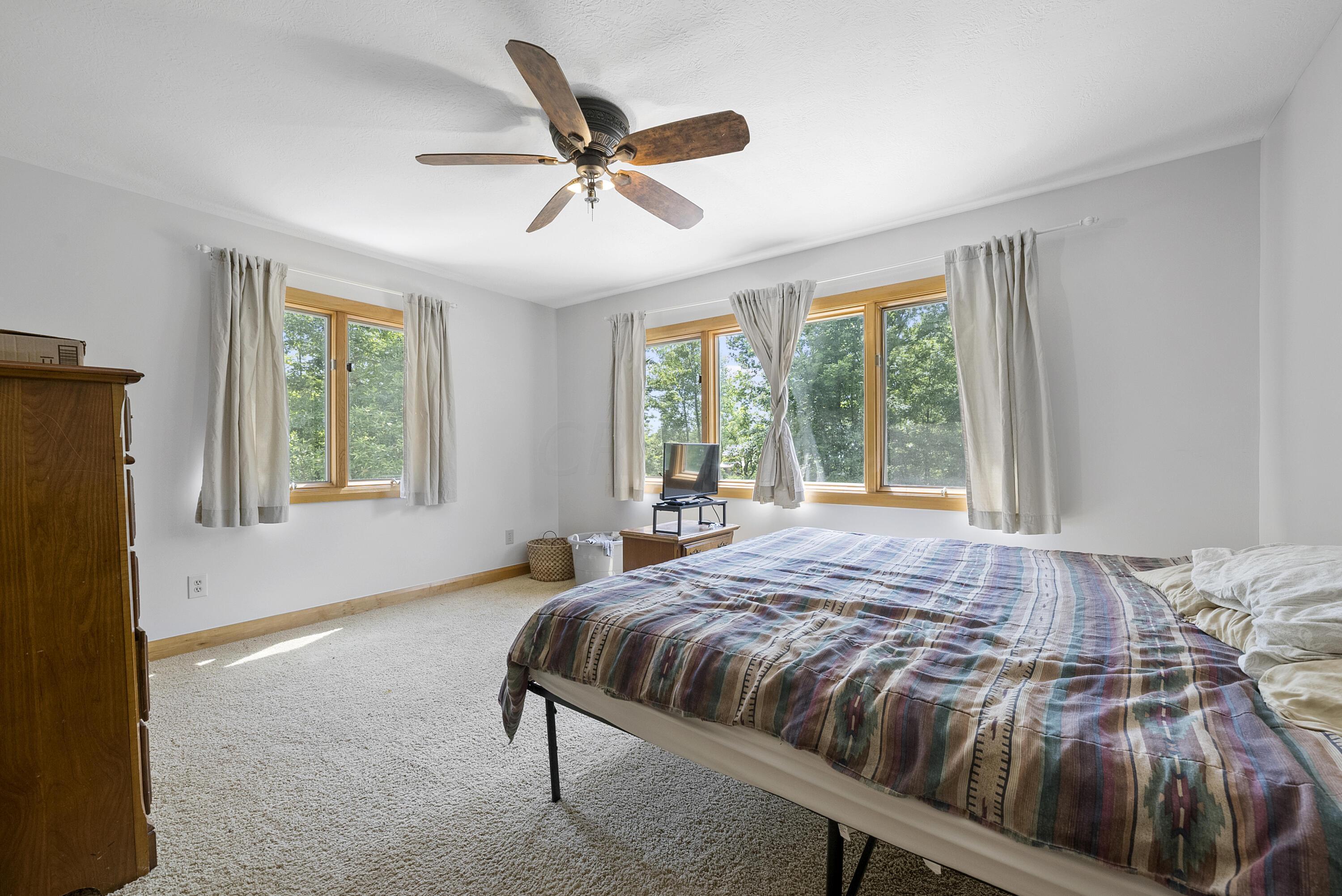 6885 Lewis Center Road Galena, OH 43021 - Photo 35 of 50 Upstairs Bedroom 3