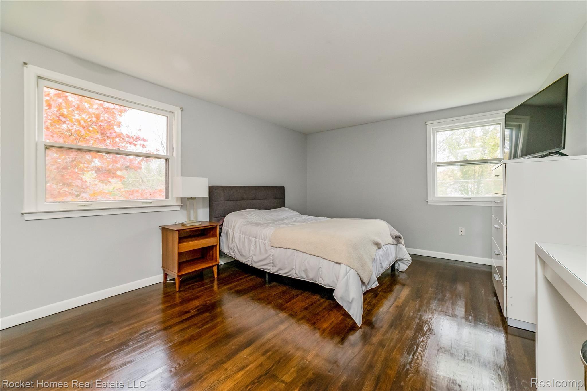879 Foxhall Road Bloomfield Hills, MI 48304 - Photo 30 of 44 028-photo-bedroom-7719075.jpg