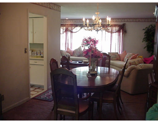 19 Old Barn Road West Springfield, MA 01089 - Photo 5 of 14 Gallery Image 5