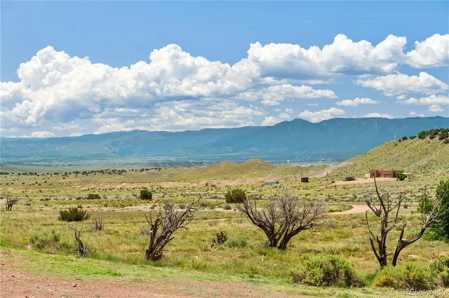 $969,900 | 507 Van Egmond Drive, Penrose, CO 81240