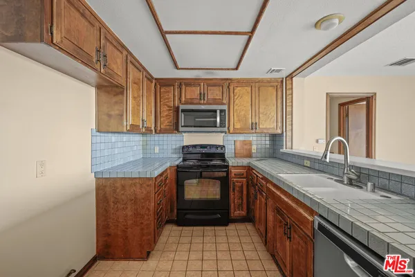 $3,200 | 880 West 1st Street, Unit 304, Los Angeles, CA 90012