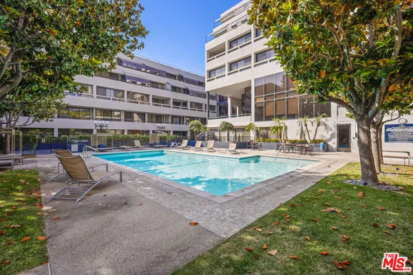 $3,200 | 880 West 1st Street, Unit 304, Los Angeles, CA 90012