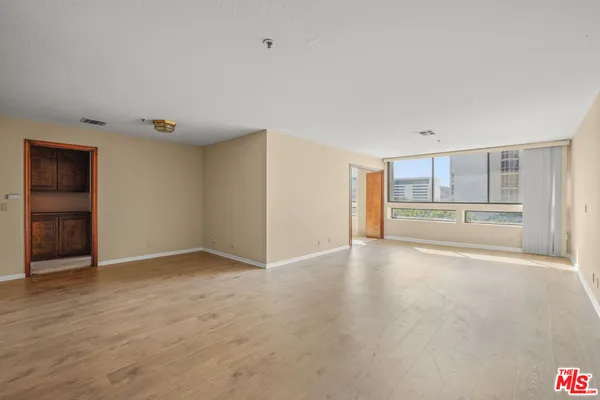$3,200 | 880 West 1st Street, Unit 304, Los Angeles, CA 90012