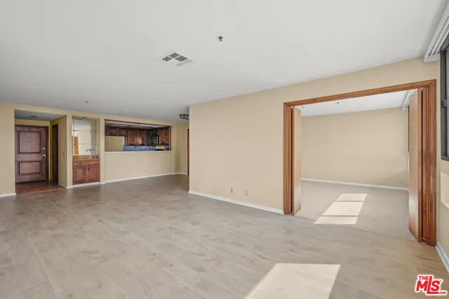 $3,200 | 880 West 1st Street, Unit 304, Los Angeles, CA 90012