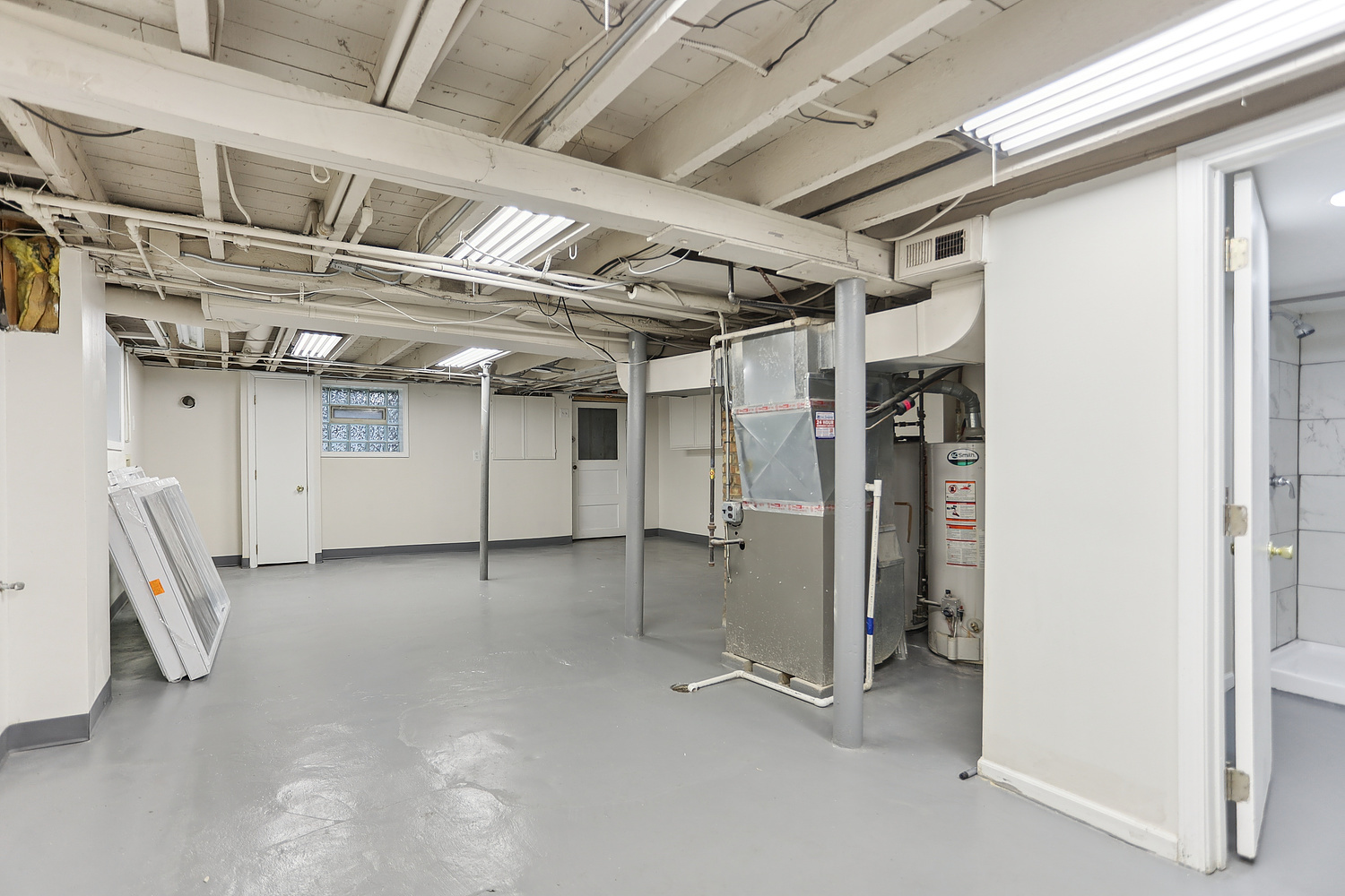 3227 South Wells Street, Unit COACHHOUSE Chicago, IL 60616 - Photo 16 of 18 a view of utility room