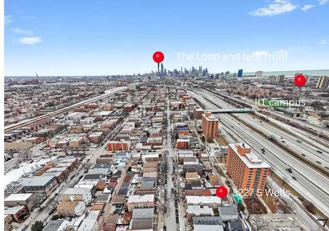 $2,995 | 3227 South Wells Street, Unit COACHHOUSE, Chicago, IL 60616