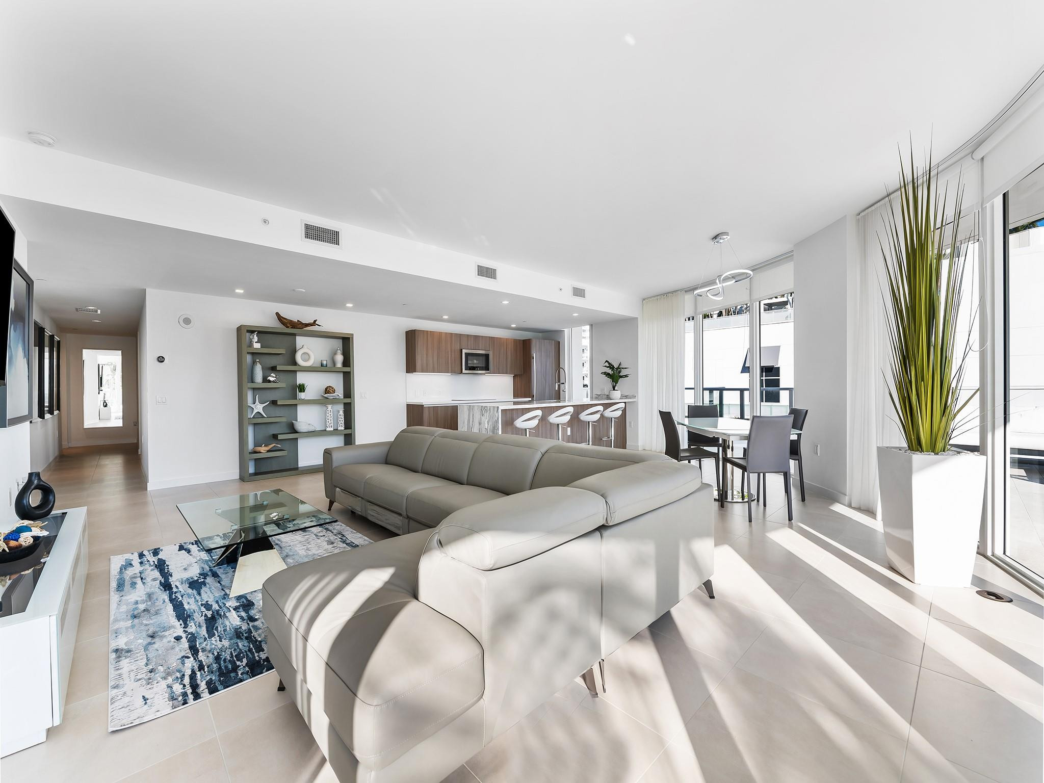 401 North Birch Road, Unit 400 Fort Lauderdale, FL 33304 - Photo 15 of 33 Photo 15