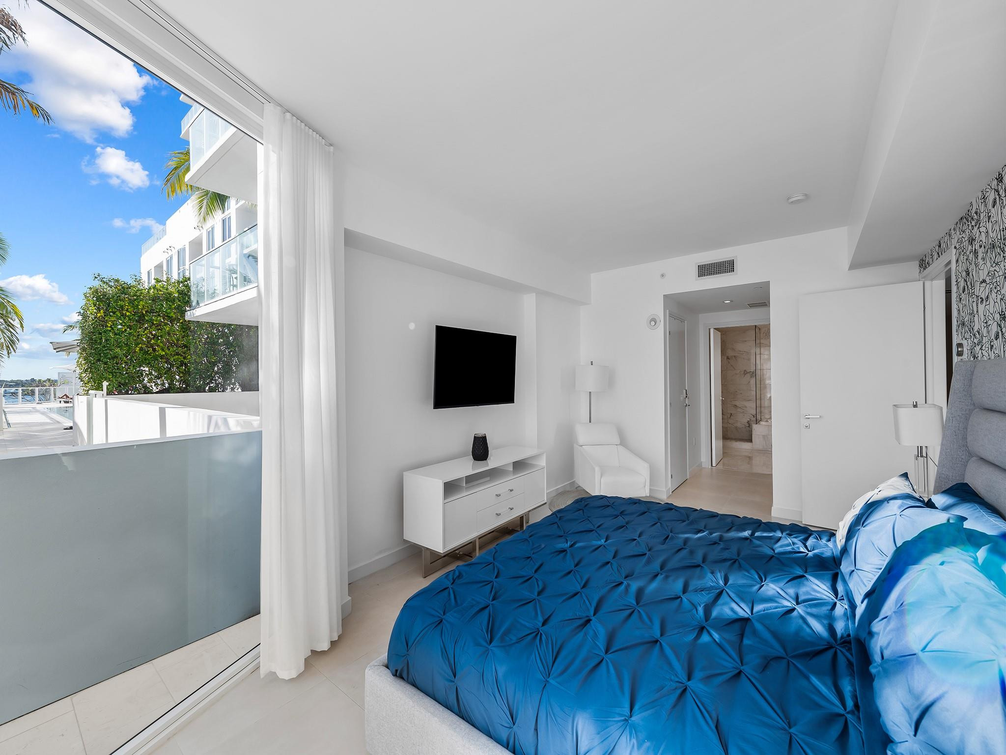 401 North Birch Road, Unit 400 Fort Lauderdale, FL 33304 - Photo 21 of 33 Photo 21