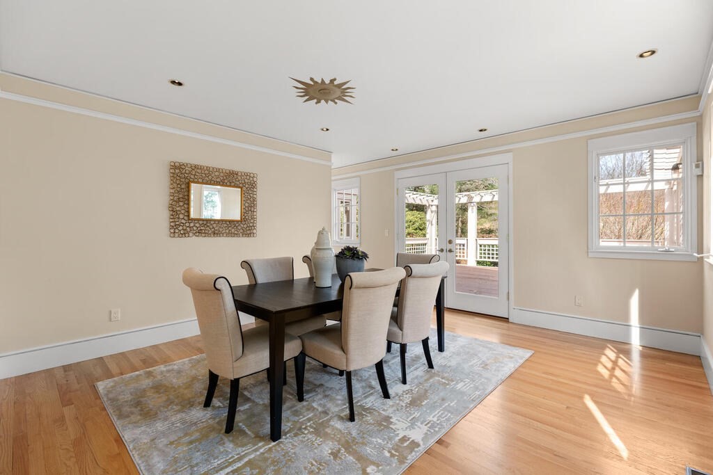93 Pleasant Street Lexington, MA 02421 - Photo 6 of 34 Gallery Image 6