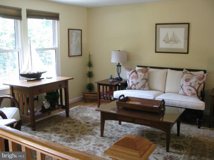 377 Yorkshire Lane Riva, MD 21140 - Photo 7 of 30 Living Room