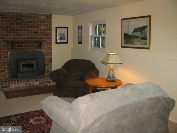 377 Yorkshire Lane Riva, MD 21140 - Photo 10 of 30 Family Room