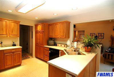 1114 Ruston Pass Fort Wayne, IN 46825 - Photo 14 of 20 Gallery Image 14
