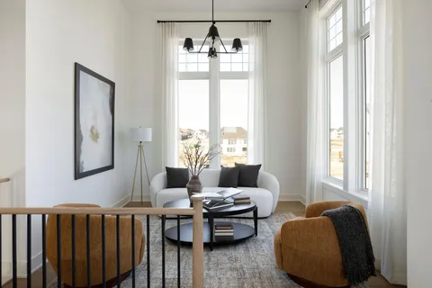 $2,995,900 | 18995 Maple Lane, Deephaven, MN 55331