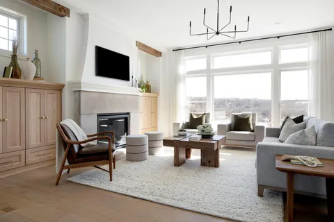 $2,995,900 | 18995 Maple Lane, Deephaven, MN 55331