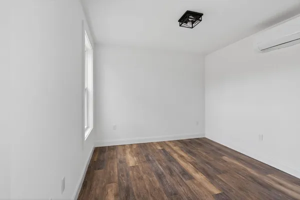 $2,400 | 371 Cabot Street, Unit 203, Beverly, MA 01915