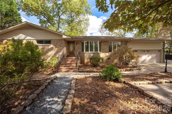 $584,999 | 203 Ewing Drive, Belmont, NC 28012