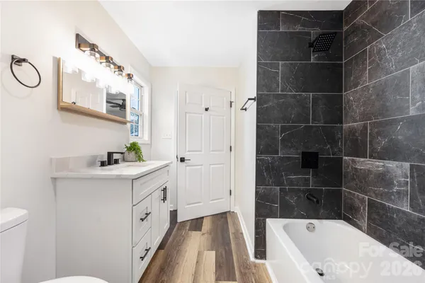 $569,900 | 203 Ewing Drive, Belmont, NC 28012