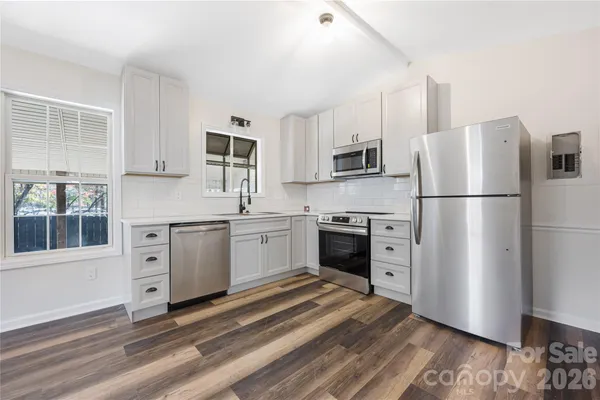 $569,900 | 203 Ewing Drive, Belmont, NC 28012