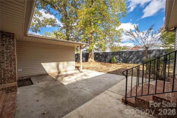 $569,900 | 203 Ewing Drive, Belmont, NC 28012