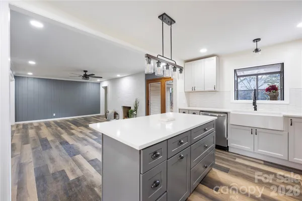 $569,900 | 203 Ewing Drive, Belmont, NC 28012