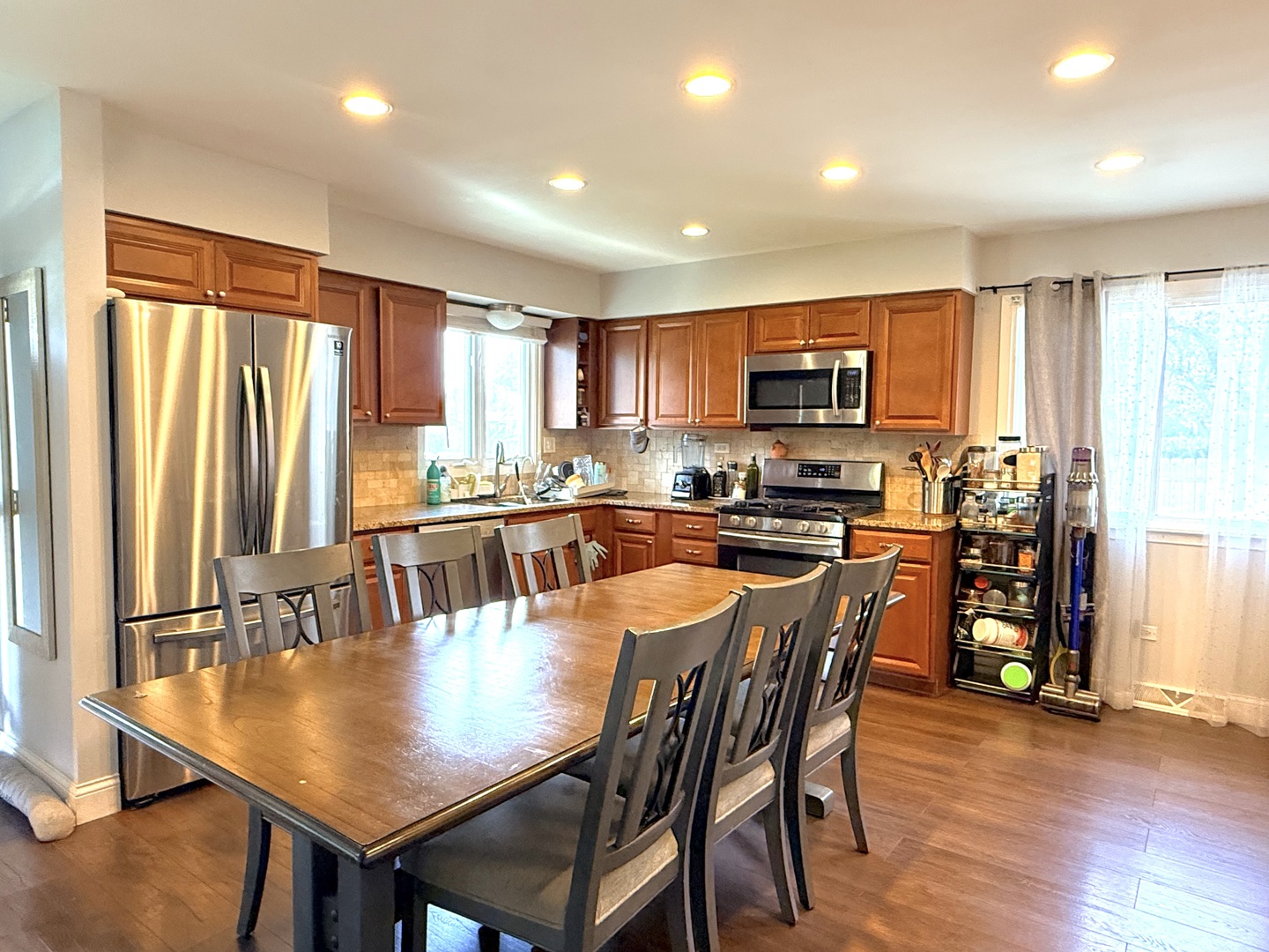 550 South Walnut Street Mundelein, IL 60060 - Photo 2 of 22