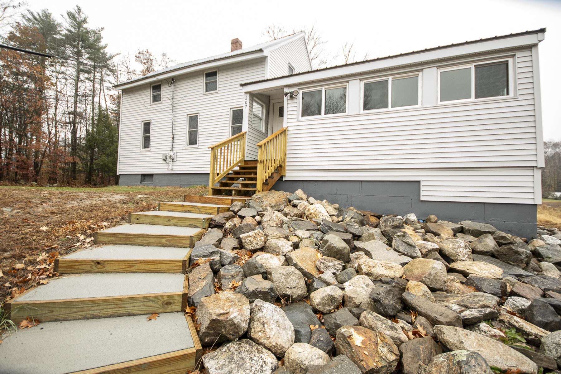 207 Falmouth Road Windham, ME 04062 - Photo 1 of 24 1DSC_5789