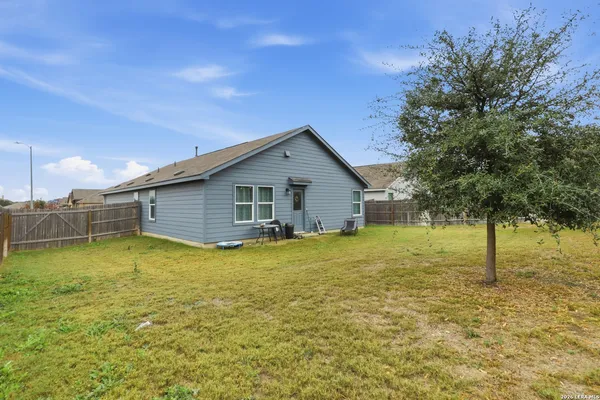 $1,920 | 14905 Dorset Wheel, San Antonio, TX 78254