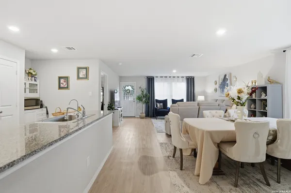 $1,920 | 14905 Dorset Wheel, San Antonio, TX 78254