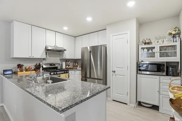 $1,920 | 14905 Dorset Wheel, San Antonio, TX 78254