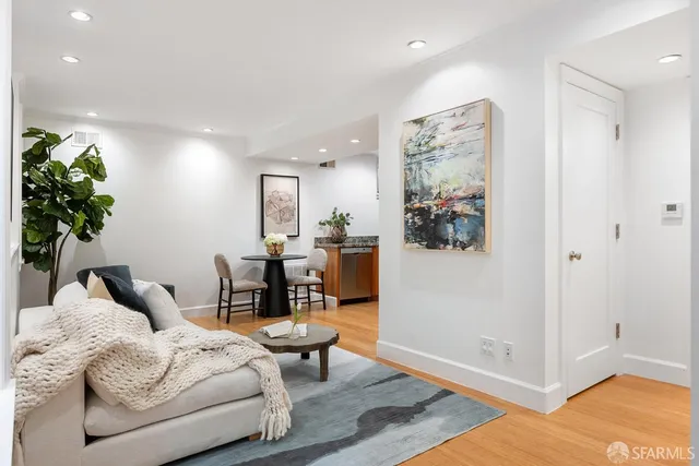 $2,495,000 | 716 Douglass Street, San Francisco, CA 94114