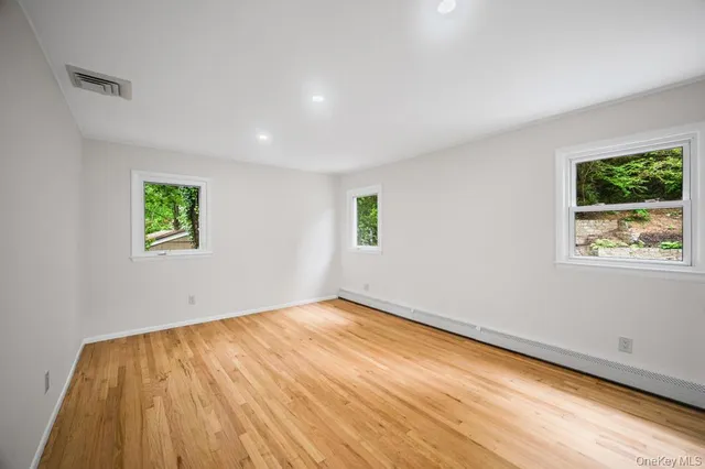 $6,800 | 26 Ravine Road, Great Neck, NY 11023