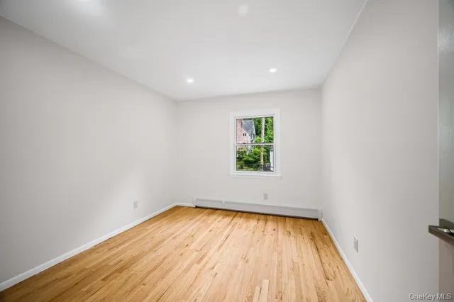 $6,800 | 26 Ravine Road, Great Neck, NY 11023